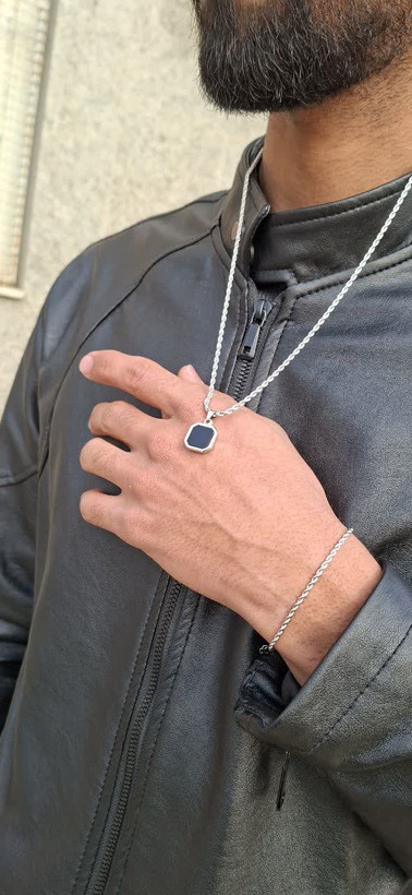 گردنبند مربعی اونیکس مشکی